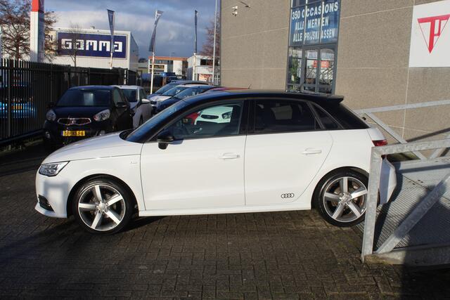 Audi A1 Sportback 1.0 TFSI S-Line Navigatie/Led koplampen/Stoelverwarming/Parkeersensoren/Climate control/17 inch/Privacy glas