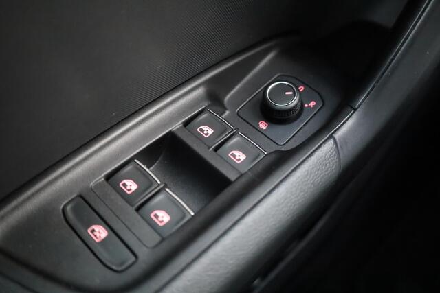 Audi A1 Sportback 30 TFSI Advanced epic 85KW/115PK, Cruise control, navigatie, digital cockpit, 17'' LMV, apple carplay/android auto, parkeersensoren, vierseizoenenbanden, dealer onderhouden.