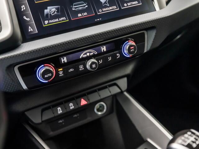 Audi A1 Sportback 30 TFSI S-Line Sport (APPLE CARPLAY, GROOT NAVI, ZWART DAK, CLIMATE, LED KOPLAMPEN, SPORTSTOELEN, GETINT GLAS, PARKEERSENSOREN, DAKSPOILER, NIEUWSTAAT)