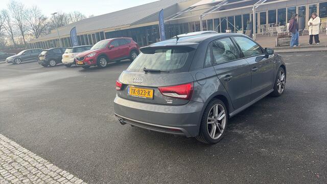 Audi A1 Sportback 1.0 TFSI 95pk Adrenalin S-Tronic / Navigatie / Cruise Control