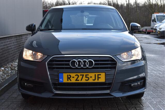 Audi A1 1.0 TFSI Stoelverwarming, DAB, PDC, Climatronic