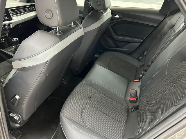 Audi A1 Sportback 30 TFSI S Line Pro Line S APPLE CARPLAY/ANDROID | CLIMATE CONTROL | PARKEERSENSOREN ACHTER | 17" LICHTMETALEN VELGEN