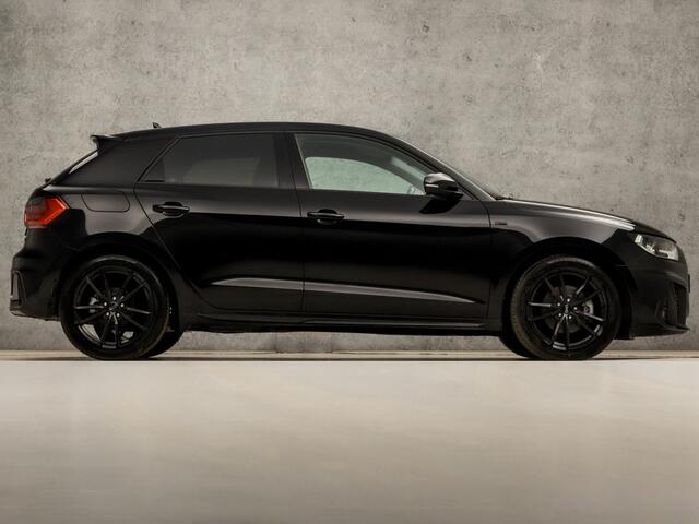 Audi A1 Sportback 30 TFSI S-Line Sport Automaat (BLACK PACK, APPLE CARPLAY, SFEERVERLICHTING, CLIMATE, STOELVERWARMING, SPORTSTOELEN, GETINT GLAS, LED ACHTERLICHTEN, CRUISE, NIEUWE APK, NIEUWSTAAT)