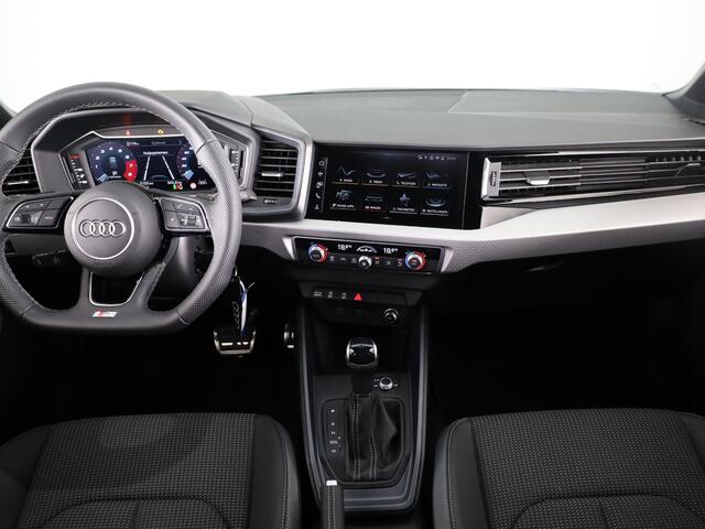 Audi A1 Sportback S edition 25 TFSI 95 pk | Optiekpakket zwart plus | Ambient verlichting | Buitenspiegels inklapbaar | Zwart dak |