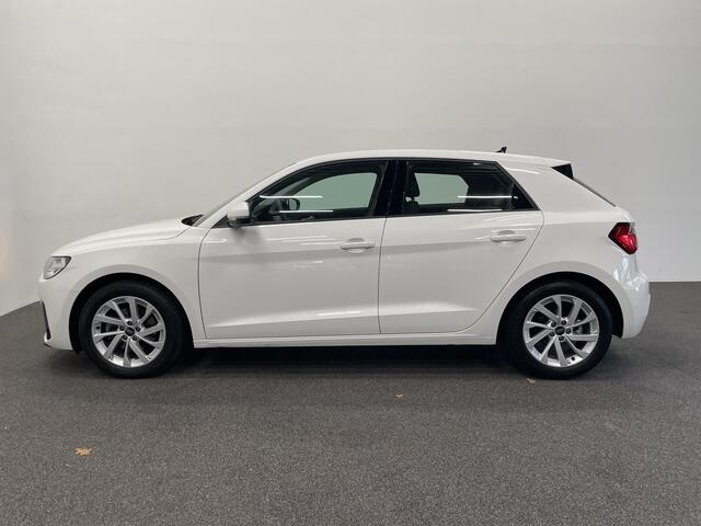Audi A1 Sportback 30 TFSI 110pk S-Tronic Advanced edition Navigatie Apple Carplay / Android Auto Climate Control Camera Parkeer sensoren Dab