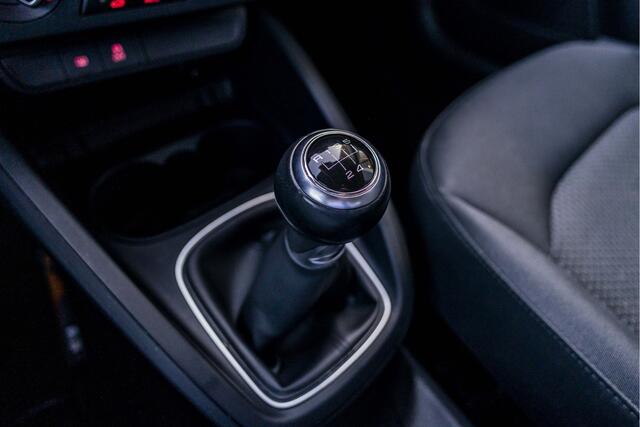 Audi A1 Sportback 1.0 TFSI Adrenalin S-line | 17" | Park. sens. achter