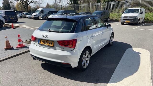 Audi A1 Sportback 1.0 TFSI 95pk Sport Pro Line S-Tronic / Navigatie / Cruise Control / Parkeersensoren