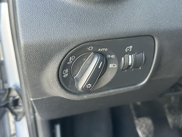 Audi A1 Sportback 1.0 TFSI S-Line / Xenon, Led, Cruise, Stoelverw.