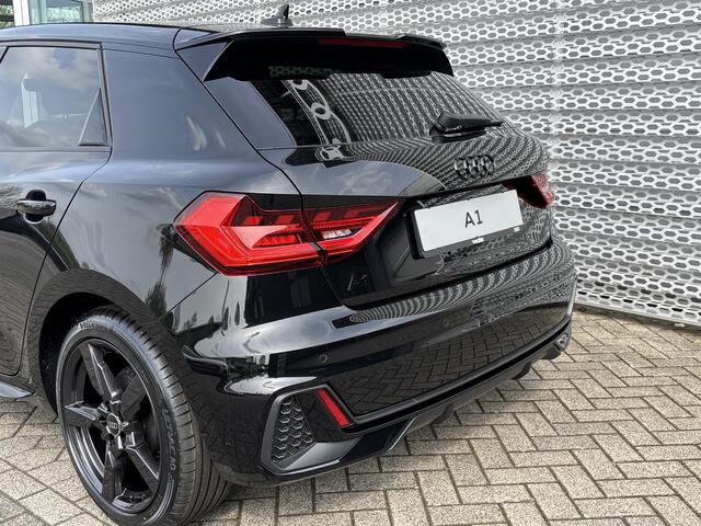 Audi A1 Sportback S edition (A02) 25 TFSI 70 kW / 95 PK Sportback 7 Airco 2 zones \ Privacy glas \ Audi Phone box \ 3-spaaks sport afgevlakt stuur \ Optiekpakket Zwart Plus