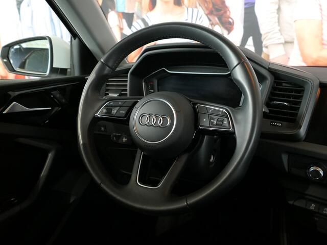Audi A1 Sportback 30 TFSI Advanced epic - 17" LMV - Sensor achter - Cruise - Navi