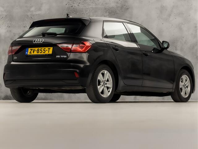 Audi A1 Sportback 25 TFSI Sport (APPLE CARPLAY, CLIMATE, PARKEERSENSOREN, SPORTSTOELEN, LM VELGEN, ARMSTEUN, CRUISE, NIEUWSTAAT)