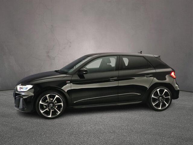 Audi A1 Sportback 35 TFSI 150PK S-edition | Apple/Android Play | Adaptieve Cruise | LED | Stoel-Verwarming | Comfortsleutel | Virtual Cockpit | 18-Inch | Privacy-Glas | Grootlicht-Assistent | Rood-Stiksel |