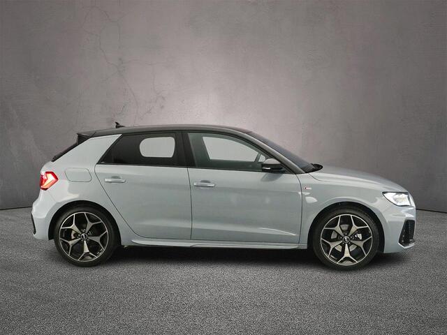 Audi A1 Sportback 35 TFSI 150PK S edition | Navi | Stoelverwarming | 18-Inch | Zwart-Optiek | Adaptive-Cruise | Sonos | Privacy-Glas | Smartphone-Interface | Ambient-Lightning |