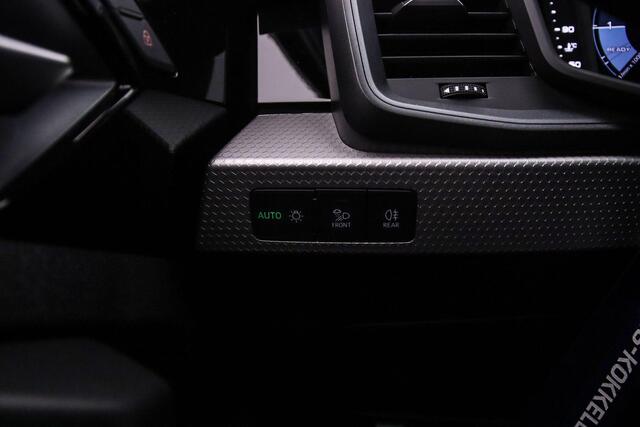Audi A1 Sportback 35 TFSI 150PK S edition | Navi | Stoelverwarming | 18-Inch | Zwart-Optiek | Adaptive-Cruise | Sonos | Privacy-Glas | Smartphone-Interface | Ambient-Lightning |
