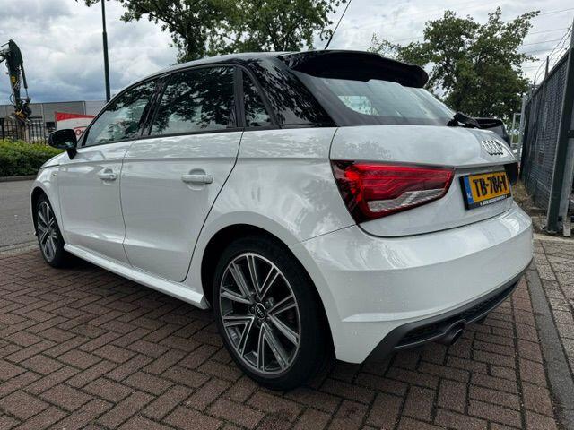 Audi A1 Sportback 1.0 TFSI 5deurs Advance S-Line Airco,Cruisecontrol,Navigatie