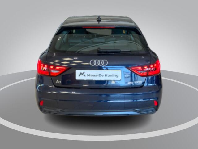 Audi A1 Sportback 25 TFSI/95PK epic · Apple/Android Car Play · Parkeersensoren · 17'' Velgen