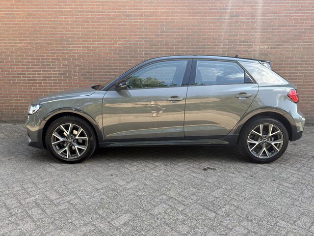 Audi A1 citycarver 25 TFSI Advanced Edition `Camera / Chronosgrijs`