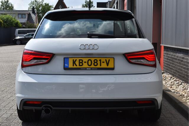 Audi A1 Sportback 1.0 TFSI Adrenalin S-Line Automaat. NL-auto, Cruise, Climatronic, 17 inch