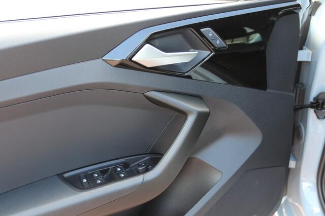 Audi A1 Sportback 25 TFSI Advanced edition Automaat Digital Cockpit NW. velgset