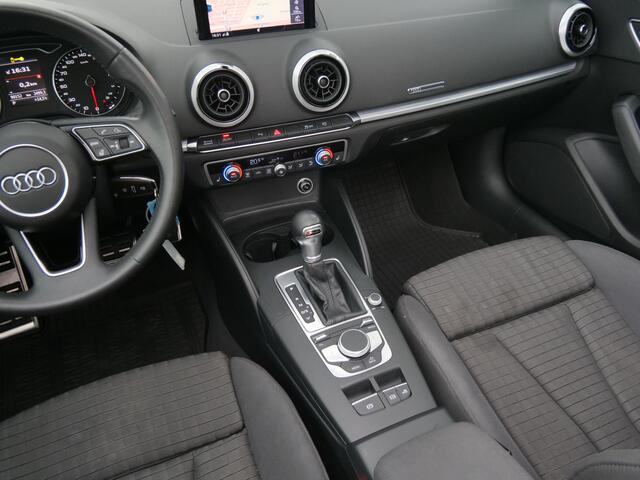 Audi A3 Cabriolet 1.5 TFSI 150pk CoD Sport S Line Edition Automaat LED / Camera / Navigatie