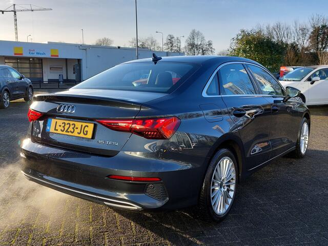 Audi A3 Limousine 35 TFSI 150pk Business Edition | Origineel NL | Apple Carplay+Android Auto | Clima | Cruise | Led Koplampen | Pdc | Rijstrook+Licht+Regensensor | 17''lm