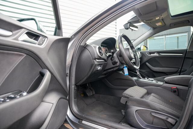 Audi A3 Limousine 1.5 TFSI CoD Sport S Line Edition Facelift Panodak Adapt cruise Stoelverw.