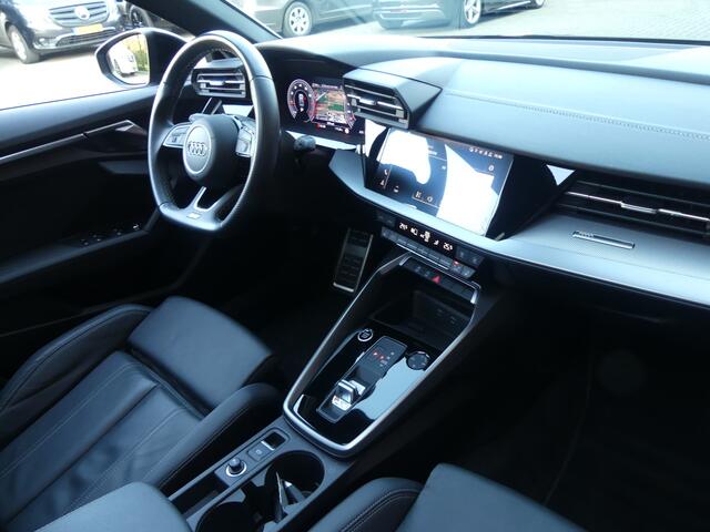 Audi A3 Limousine 35 TFSI S-Line / Panoramadak