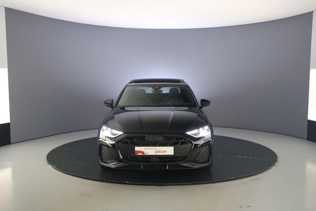 Audi A3 Limousine 35 TFSI S edition | Sonos | Pano | Matrix | Electrische bestuurderstoel | Headup | Alcantara |