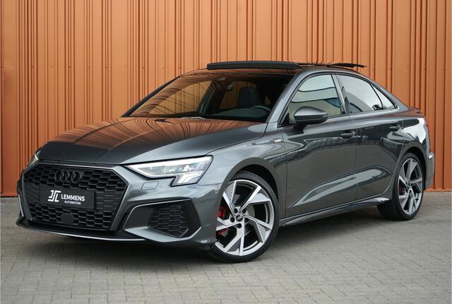 Audi A3 Limousine 35 TFSI S-line Panodak RS-stoelen LED 19" Carplay DAB