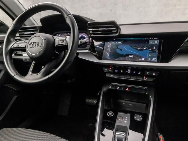 Audi A3 Limousine 30 TFSI Advanced Sport Automaat (GROOT NAVI, APPLE CARPLAY, CAMERA, LM VELGEN, DIGITAAL DASHBOARD, SPORTSTOELEN, NIEUWE APK, NIEUWSTAAT)