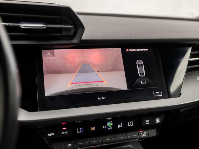 Audi A3 Limousine 30 TFSI Advanced Sport Automaat (GROOT NAVI, APPLE CARPLAY, CAMERA, LM VELGEN, DIGITAAL DASHBOARD, SPORTSTOELEN, NIEUWE APK, NIEUWSTAAT)