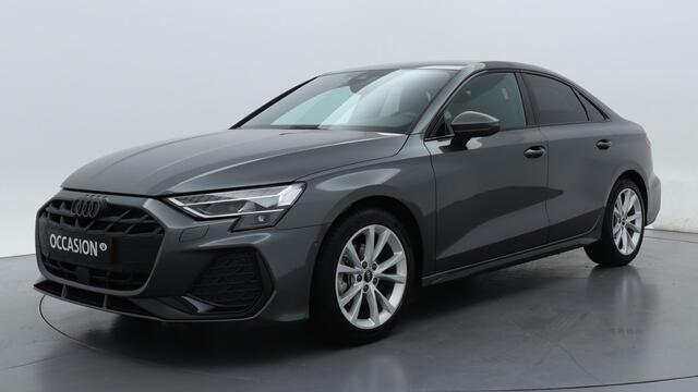 Audi A3 Limousine 30 TFSI S edition | PDC V+A | Camera | Zwart optiek | Audi Sound | Privacy glas |