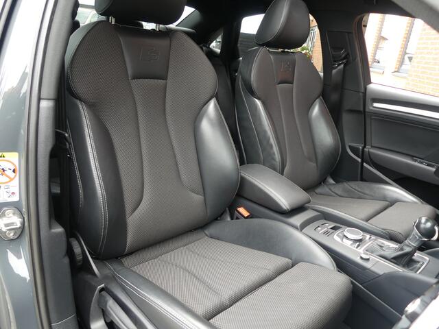 Audi A3 Limousine 1.5 TFSI S-Line / Panodak/ Trekhaak