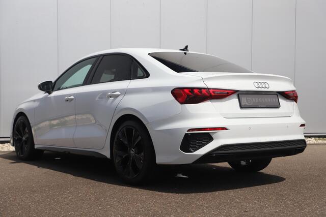 Audi A3 Limousine 30 TFSI S edition 2X S Line Automaat Half Leder Full LED 18 inch Zwarte RS Look Velgen All Season Getint Glas Navigatie Clima Cruise Carplay Android