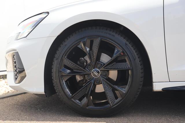 Audi A3 Limousine 30 TFSI S edition 2X S Line Automaat Half Leder Full LED 18 inch Zwarte RS Look Velgen All Season Getint Glas Navigatie Clima Cruise Carplay Android