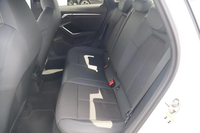 Audi A3 Limousine 30 TFSI S edition 2X S Line Automaat Half Leder Full LED 18 inch Zwarte RS Look Velgen All Season Getint Glas Navigatie Clima Cruise Carplay Android