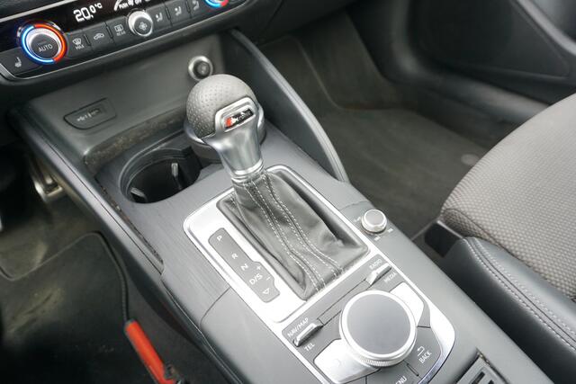 Audi A3 Limousine 30 TFSI Sport S Line | VIRTUAL COCKPIT | CARPLAY | HALF LEDER |