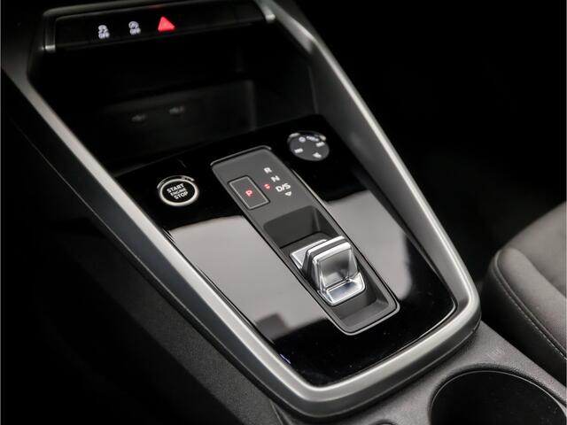 Audi A3 Limousine 35 TFSI Sport 150Pk Automaat (APPLE CARPLAY, GROOT NAVI, CLIMATE, PARKEERSENSOREN, SPORTSTOELEN, LED KOPLAMPEN, CRUISE, NIEUWE APK, NIEUWSTAAT)