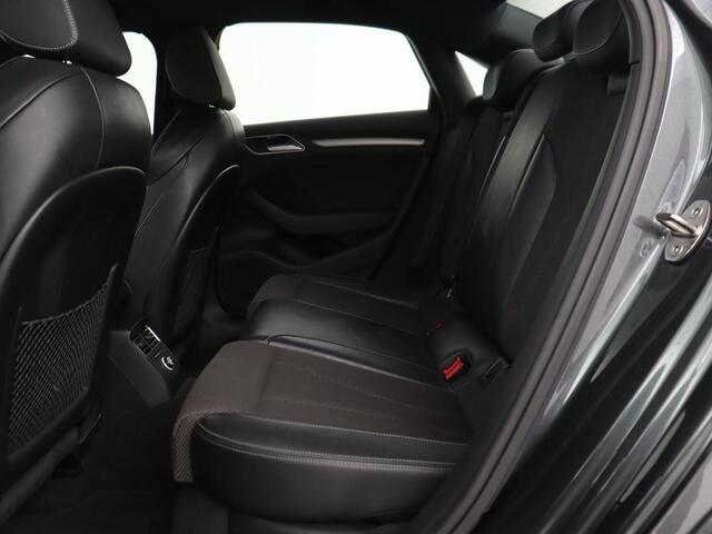 Audi A3 35 TFSI Advance Sport | Stoelverwarming | Carplay | Virtual Cockpit | Sportstoelen | Full LED | Navigatie | Half leder | Climate control | DAB | S Line