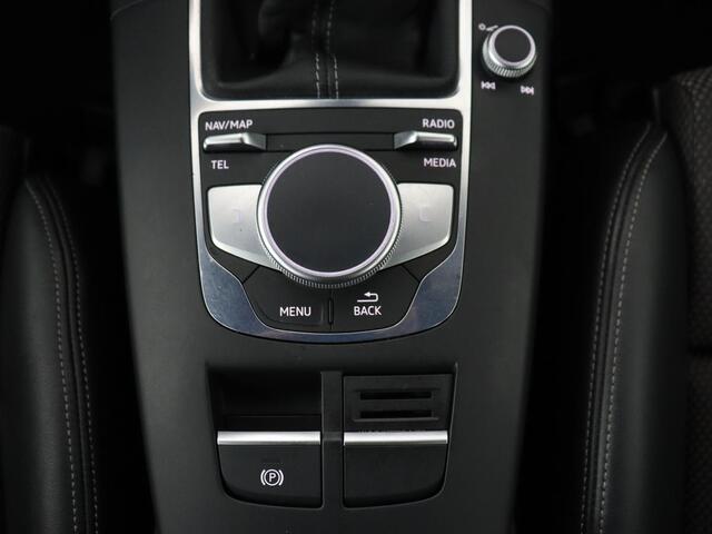 Audi A3 35 TFSI Advance Sport | Stoelverwarming | Carplay | Virtual Cockpit | Sportstoelen | Full LED | Navigatie | Half leder | Climate control | DAB | S Line