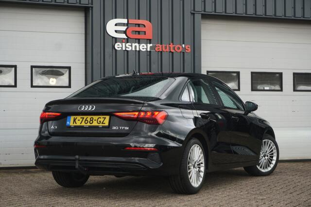 Audi A3 Limousine 30 TFSI | MATRIX LED | SPORTSTOELEN | TREKHAAK | VIRTUAL COCKPIT | CARPLAY | STOELVERW. |