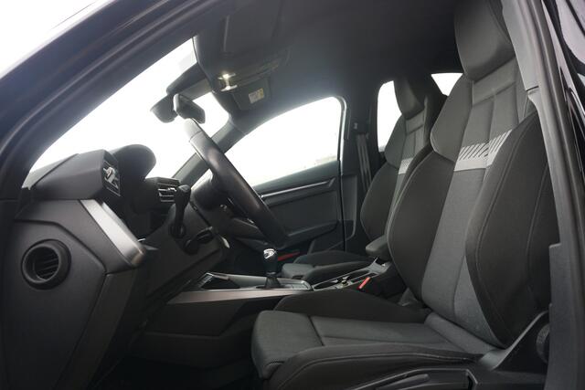 Audi A3 Limousine 30 TFSI | MATRIX LED | SPORTSTOELEN | TREKHAAK | VIRTUAL COCKPIT | CARPLAY | STOELVERW. |