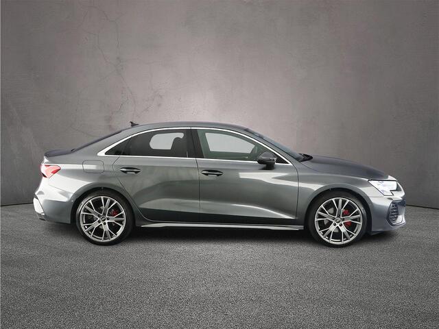 Audi A3 Limousine 35 TFSI S edition | 19-Inch | Rode remzadels | Adaptive-Cruise | Achterruitrijcamera |