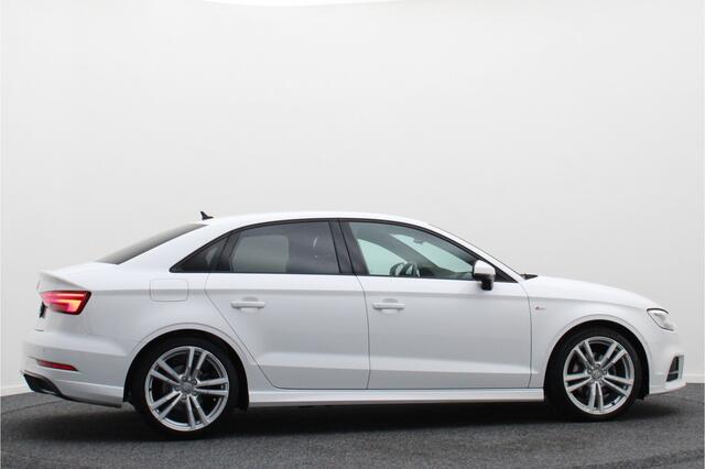 Audi A3 Limousine 35 TFSI CoD Sport S Line Edition Automaat LED, Navigatie, Climate, Cruise, PDC, 18"