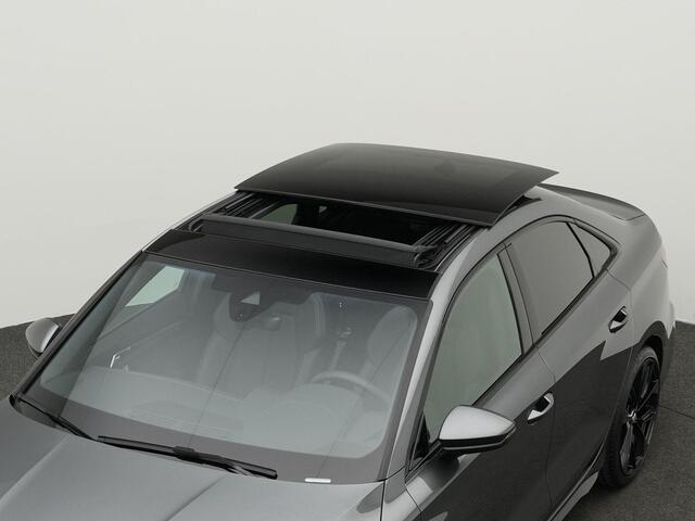 Audi A3 Limousine 30 TFSI 116 pk S-tronic S edition / S-Line | Panoramadak | Stoelverwarming | Navigatie | Parkeersensoren voor/achter