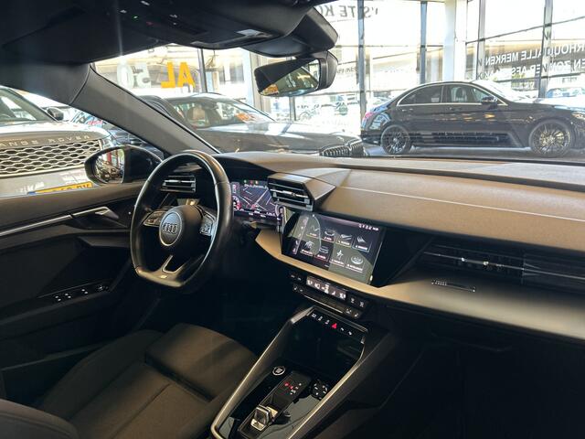 Audi A3 Limousine 35 TFSI edition one S-Line | Panoramadak | Digital dashboard | Adaptieve cruise control | Keyless | Apple carplay | Navigatie | Park assist | Stoelverwarming | Adaptief onderstel