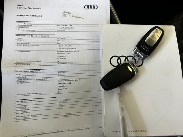 Audi A3 Limousine 35 TFSI edition one S-Line | Panoramadak | Digital dashboard | Adaptieve cruise control | Keyless | Apple carplay | Navigatie | Park assist | Stoelverwarming | Adaptief onderstel