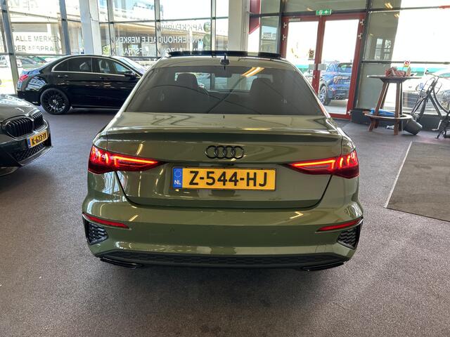 Audi A3 Limousine 35 TFSI edition one S-Line | Panoramadak | Digital dashboard | Adaptieve cruise control | Keyless | Apple carplay | Navigatie | Park assist | Stoelverwarming | Adaptief onderstel