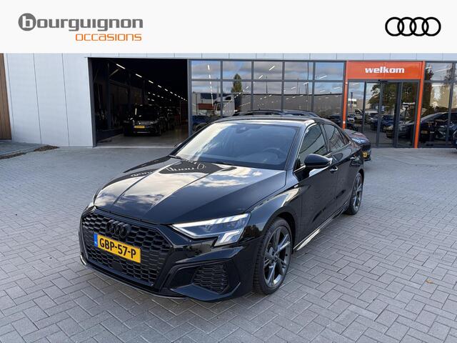 Audi A3 Limousine 30 TFSi Automaat S-Line | Zwart Optiek | LED | Keyless | Navigatiesysteem | CarPlay | Digitaal Dashboard | Adaptive Cruise | 18 Inch | 11.292 Km!!