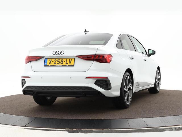 Audi A3 Limousine 30 TFSI 110pk S-tronic Edition One · S Line · Apple/Android Car Play · Navigatie · Afneembare Trekhaak · P-Sensoren · 18'' Inch · Garantie t/m 13-03-2028 of 100.000km